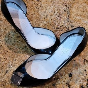 Vintage Chanel Noir Chause Ouvertes black patent leather pumps